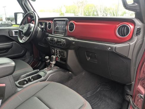 Used 2021 Jeep Gladiator Rubicon AWD/4WD image 19