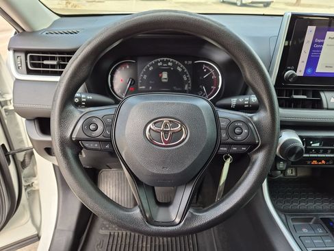 Used 2023 Toyota RAV4 LE FWD image 11