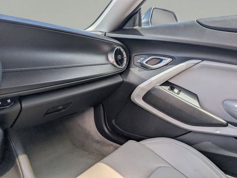 Used 2022 Chevrolet Camaro LT RWD image 31