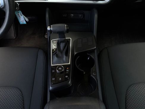 Used 2025 Kia Sportage LX FWD image 14