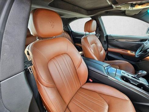 Used 2015 Maserati Ghibli RWD image 18