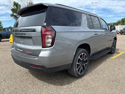 Used 2023 Chevrolet Suburban RST w/ Luxury Package AWD/4WD image 4