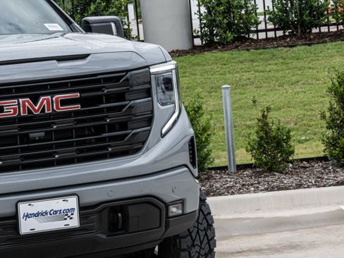 Used 2024 GMC Sierra 1500 Elevation w/ Preferred Package AWD/4WD image 10