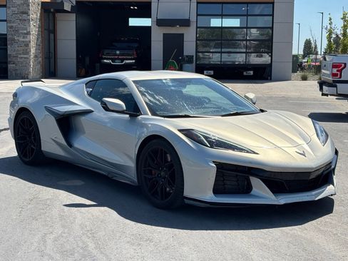 Used 2023 Chevrolet Corvette Z06 RWD image 1