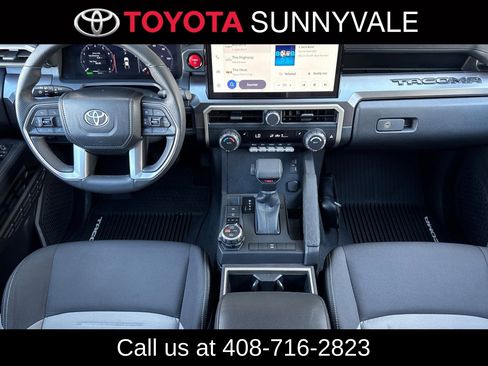 Used 2025 Toyota Tacoma TRD Off-Road AWD/4WD image 4