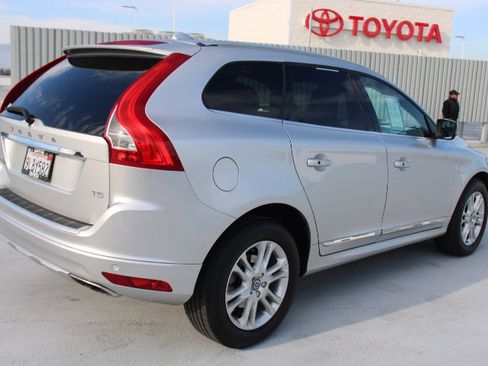 Used 2015 Volvo XC60 T5 Premier w/ Protection Package image 3