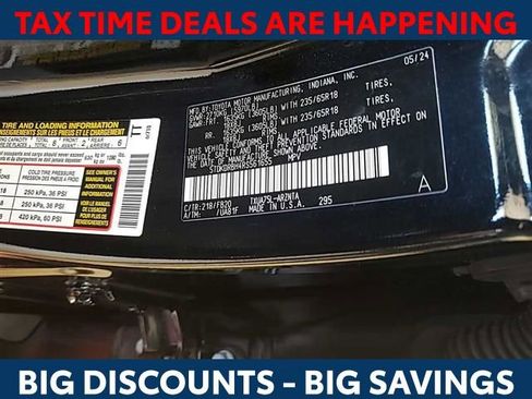 Used 2024 Toyota Highlander LE image 5