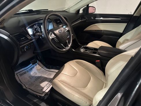 Used 2018 Ford Fusion Titanium image 9
