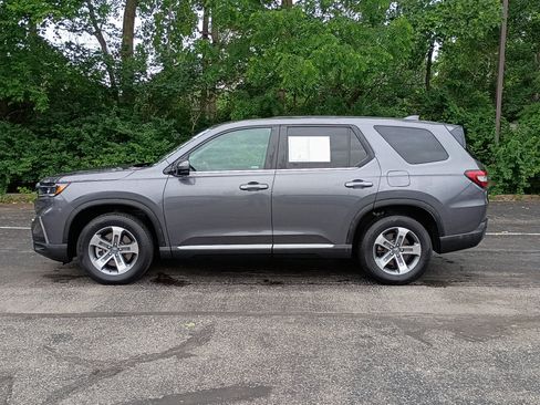Used 2025 Honda Pilot EX-L image 6