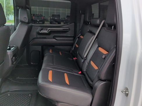 Used 2024 GMC Sierra 1500 AT4 w/ Technology Package AWD/4WD image 37