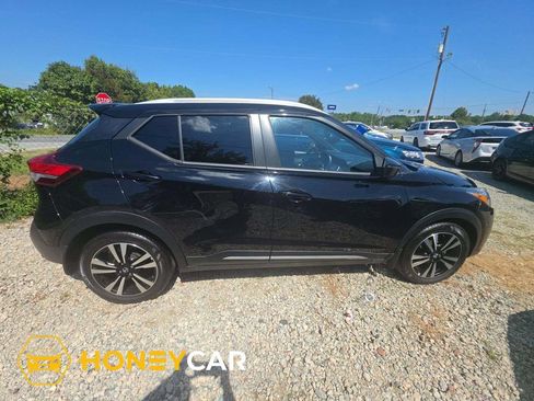 Used 2020 Nissan Kicks SR FWD image 1