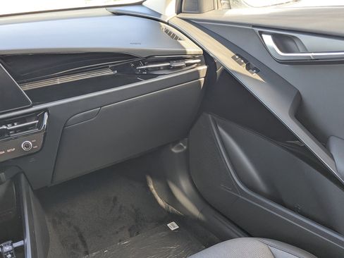 New 2025 Kia Niro SX image 20