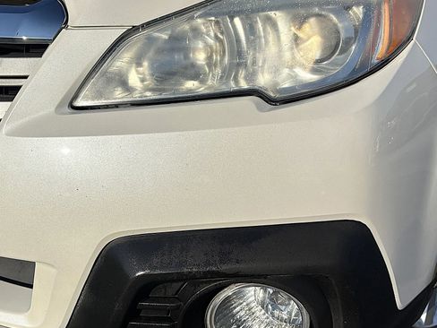 Used 2014 Subaru Outback 2.5i Limited w/ Moonroof Package image 7