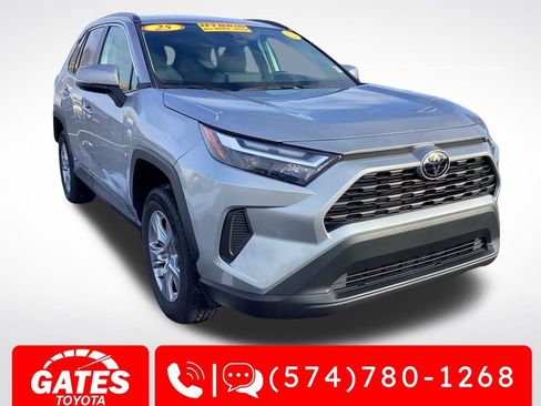 Used 2025 Toyota RAV4 XLE image 1