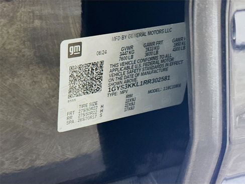 Used 2024 Cadillac Escalade ESV Premium Luxury image 39