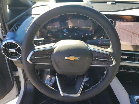 New 2026 Chevrolet Equinox EV LT image 28