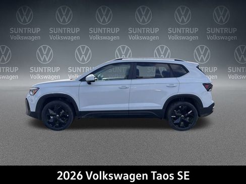 New 2026 Volkswagen Taos SE FWD image 2