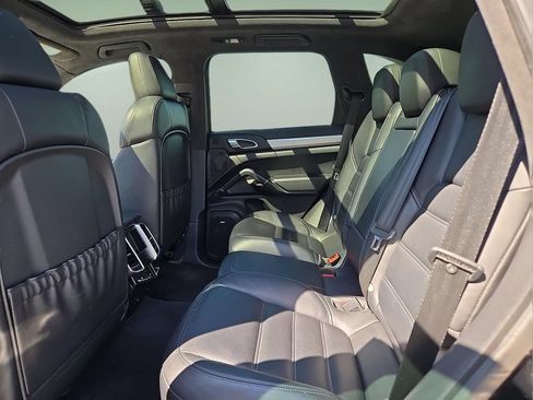 Used 2014 Porsche Cayenne Turbo AWD/4WD image 10