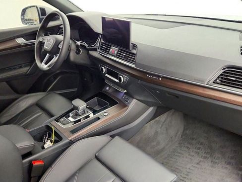 Used 2024 Audi Q5 e Premium Plus w/ Premium Plus Package AWD/4WD image 23
