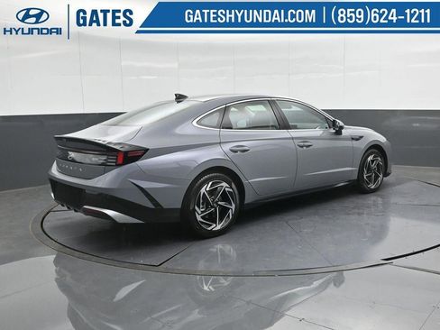 New 2026 Hyundai Sonata SEL image 2