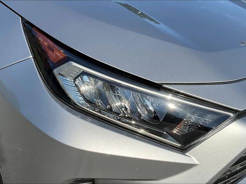 Used 2021 Toyota RAV4 Limited AWD/4WD image 28