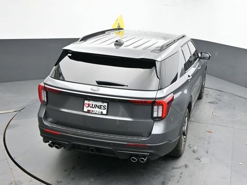 Used 2025 Ford Explorer ST w/ Sun And Sound Package image 44