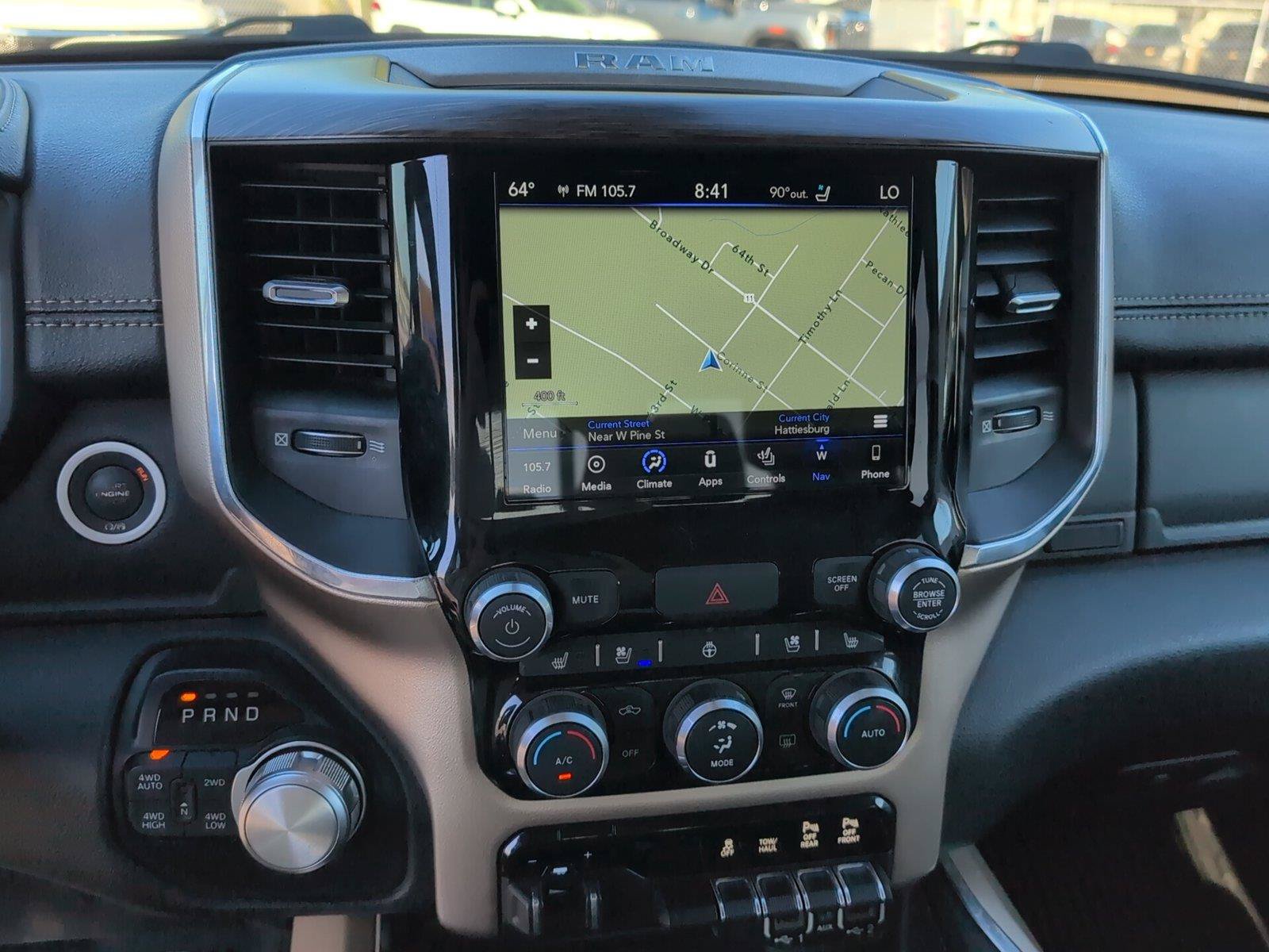 Used 2019 RAM 1500 Laramie AWD/4WD image 17