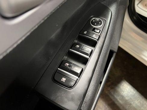 Used 2024 Kia Forte LXS image 13