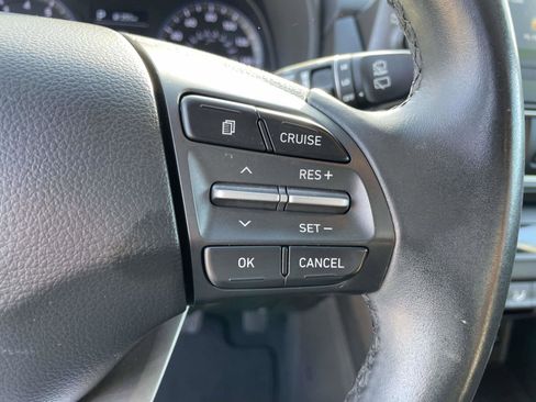 Used 2019 Hyundai Kona Limited image 16