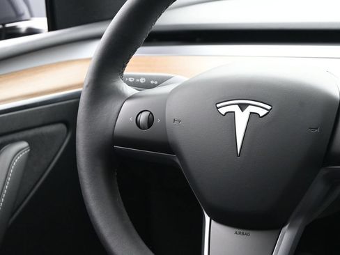 Used 2022 Tesla Model Y Performance AWD/4WD image 24