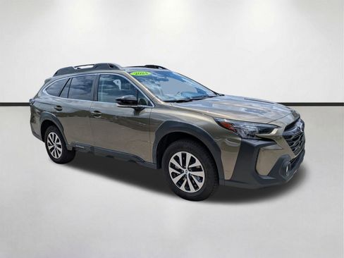 Used 2024 Subaru Outback Premium AWD/4WD image 1