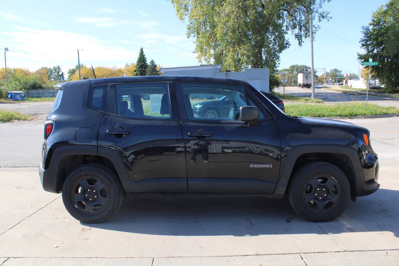 Used 2019 Jeep Renegade Sport AWD/4WD image 3