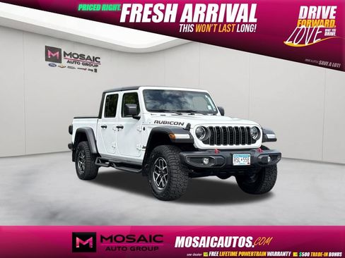 Used 2024 Jeep Gladiator Rubicon w/ Technology Group AWD/4WD image 1