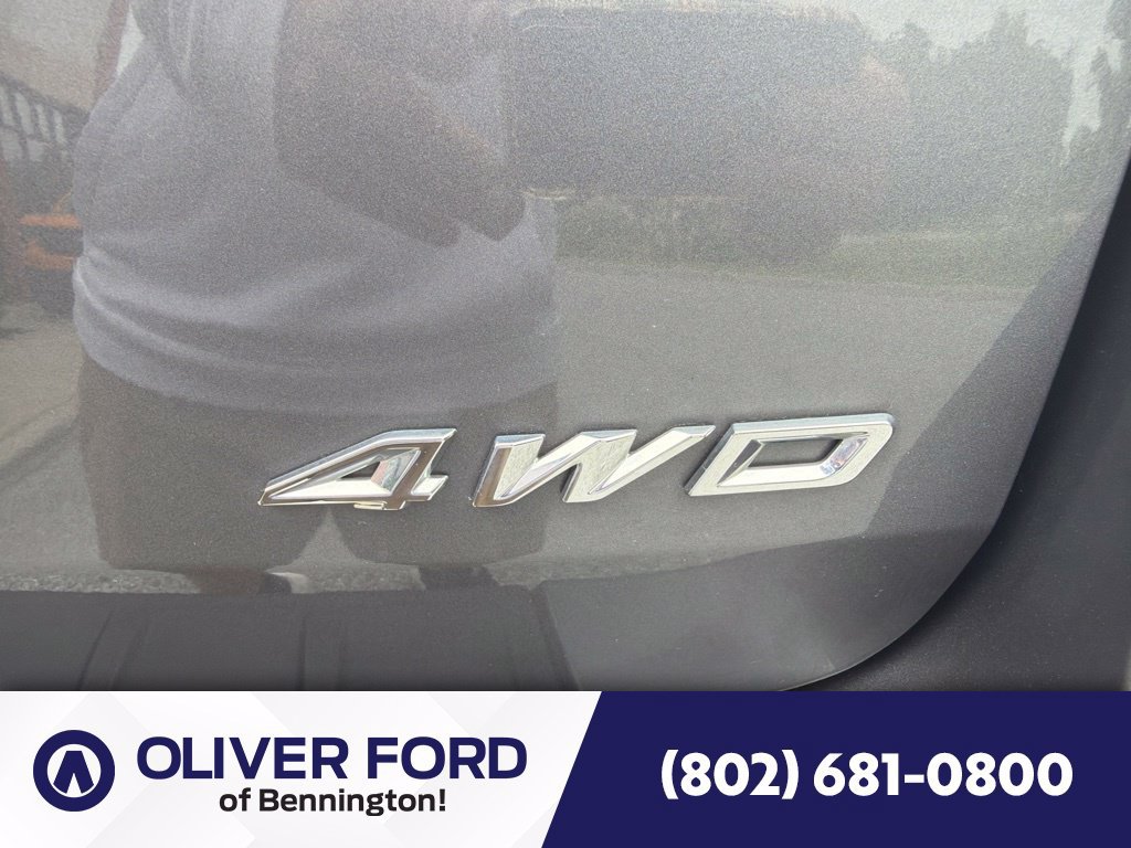 Used 2022 Ford Explorer XLT w/ Equipment Group 202A AWD/4WD image 16