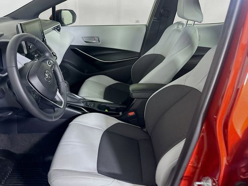 Used 2019 Toyota Corolla XSE image 13