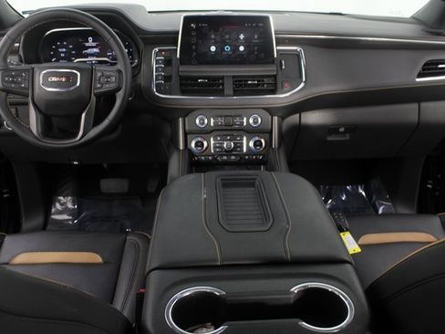 Used 2024 GMC Yukon AT4 w/ AT4 Premium Package image 10