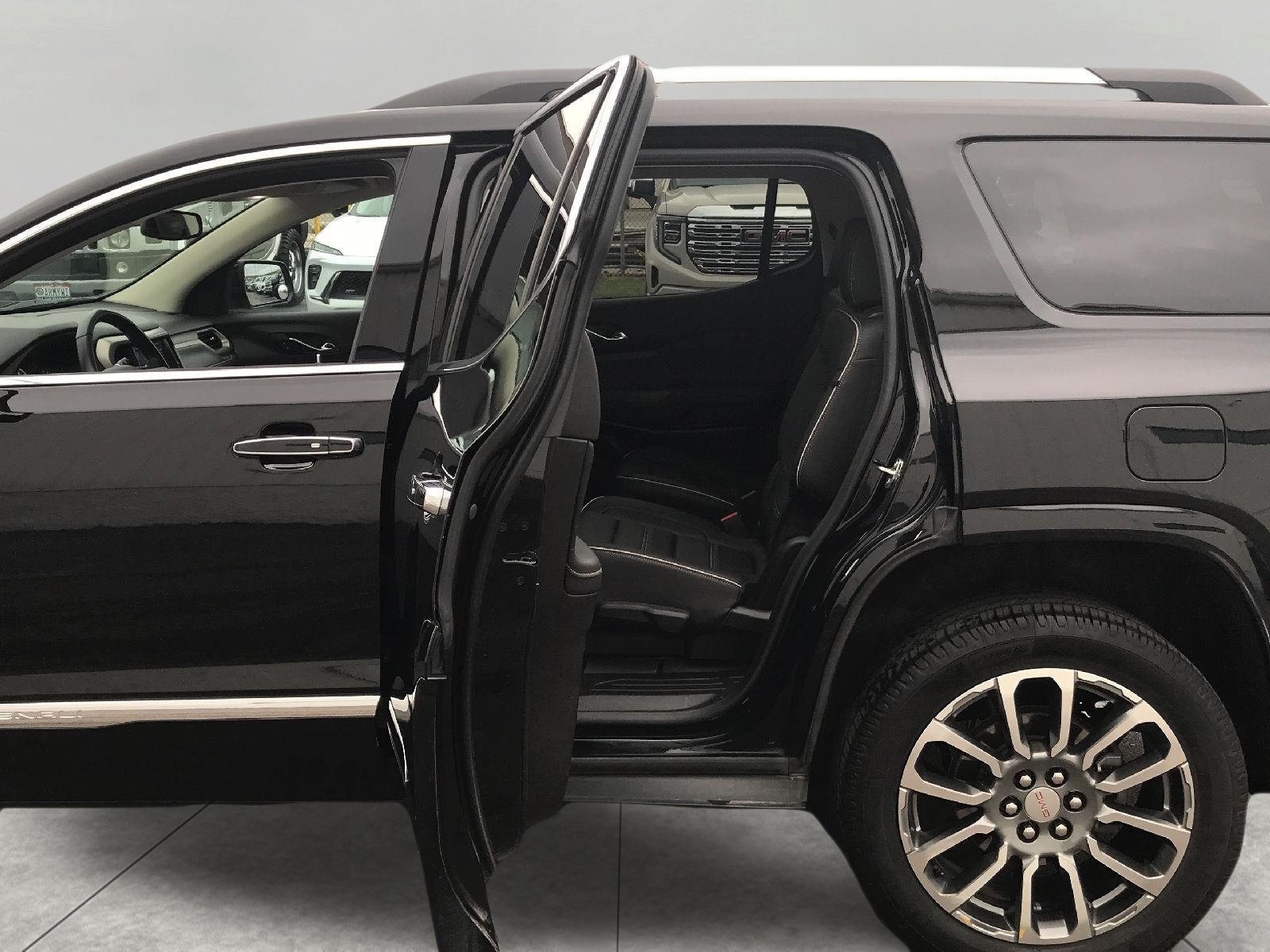Used 2021 GMC Acadia Denali w/ Trailering Package AWD/4WD image 28