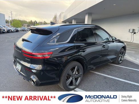 Used 2022 Genesis GV70 3.5T Sport w/ Sport Prestige Package image 3