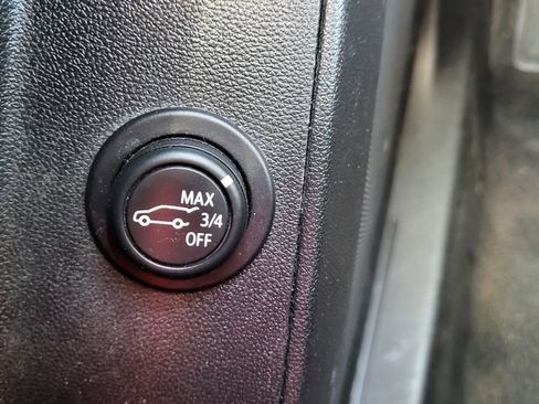 Used 2020 Chevrolet Equinox LT image 37