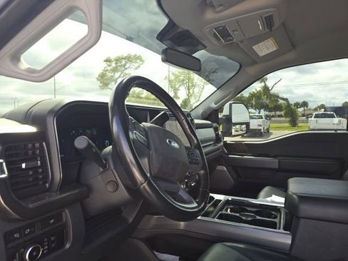 Used 2023 Ford F250 Lariat w/ Sport Appearance Package image 10