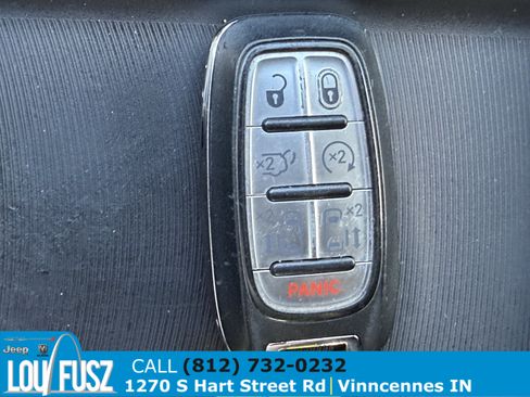 Used 2019 Chrysler Pacifica Touring-L w/ Advanced Safetytec Group FWD image 27