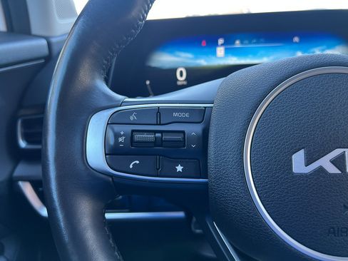 Used 2023 Kia Sportage SX image 22