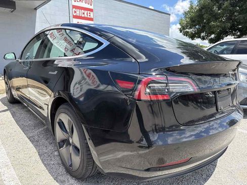 Used 2019 Tesla Model 3 Standard Range Plus RWD image 4