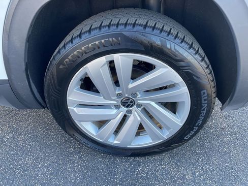 Used 2021 Volkswagen Atlas Cross Sport SE image 4