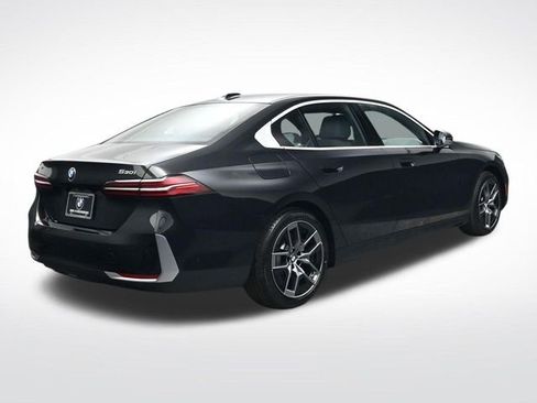 New 2026 BMW 530i xDrive w/ Premium Package AWD/4WD image 4