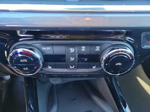 New 2026 Chevrolet Trax ACTIV w/ Sunroof Package image 28