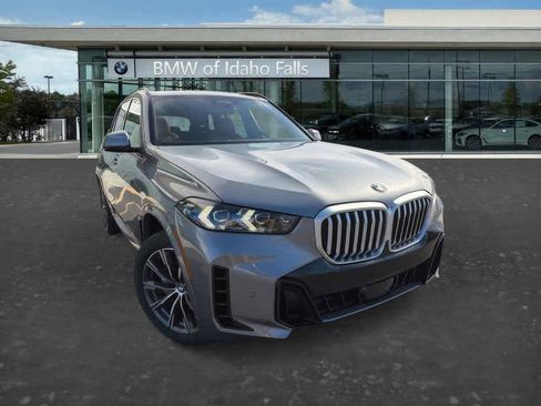 New 2026 BMW X5 xDrive40i w/ M Sport Package AWD/4WD image 1