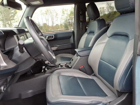 Used 2022 Ford Bronco Outer Banks AWD/4WD image 13
