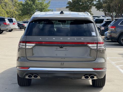 New 2025 Lincoln Aviator Reserve image 8