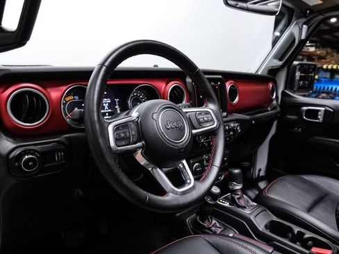 Used 2023 Jeep Wrangler Unlimited Rubicon AWD/4WD image 13